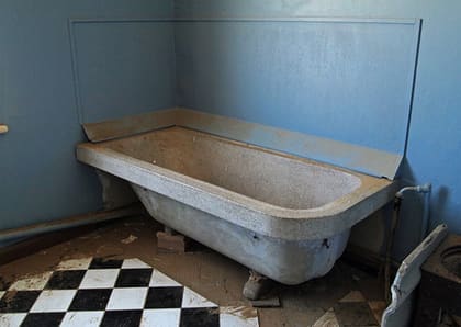 Terrazzo-Badewanne im Direktorenhaus