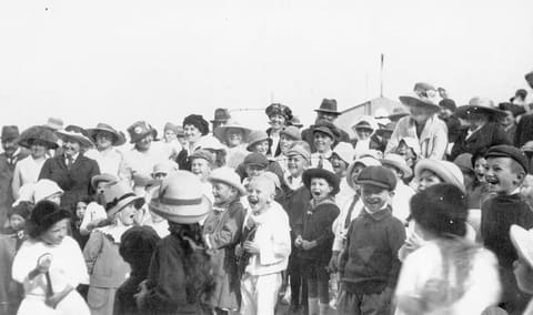Kinderfest in Kolmanskuppe 1919