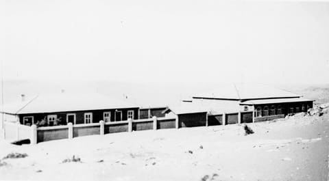 Die Schule von Kolmanskuppe, historische Aufnahme